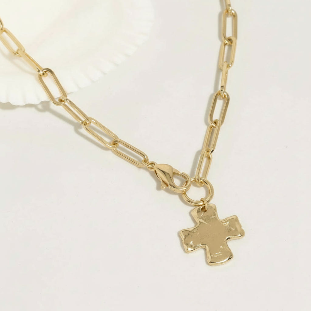 CHUNKY CROSS CHAIN NECKLACE